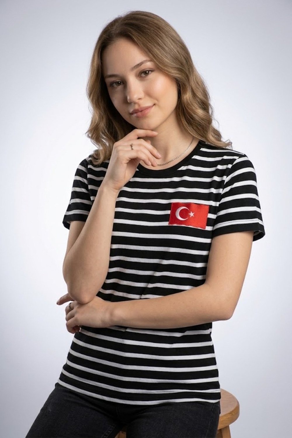 Kadın Slim Fit Dar Kesim Türk Bayrağı Baskılı Siyah Beyaz Çizgili Kısa Kollu Tişört