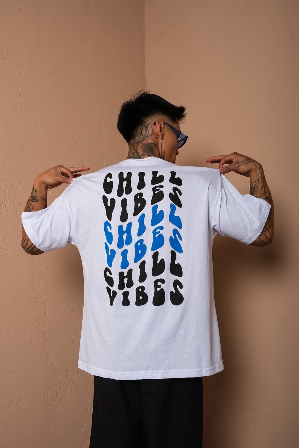 Unisex Beyaz Oversize Chill Vibes Baskılı Techno Tişört