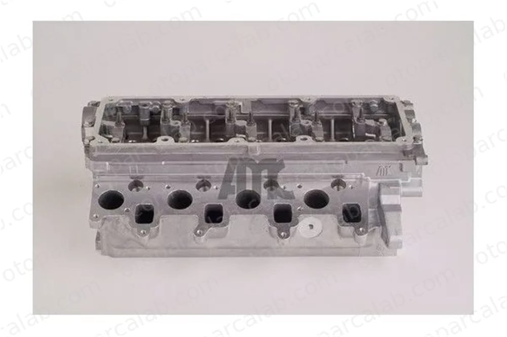 AMC 908700K Silindir Kapağı AUDI A4 B8 A4 B8 Avant 3L103351A 03L103351A