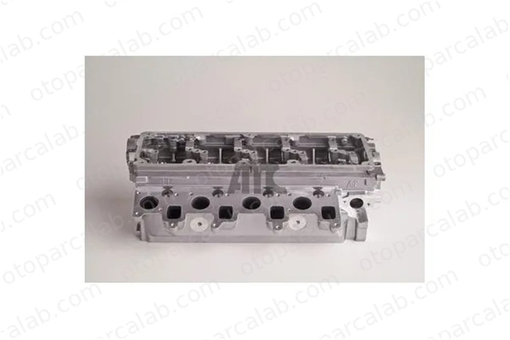AMC 908725 Silindir Kapağı AUDI A4 B8 A4 B8 Avant 3L103351F 03L103351F