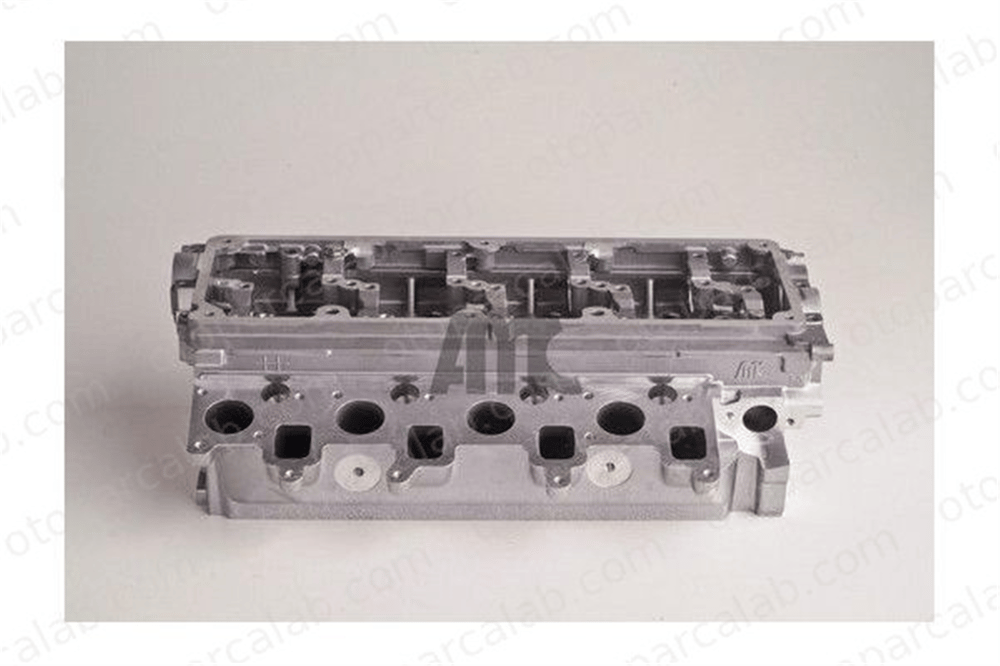 ASPART 8CHE1010 Silindir Kapağı VW CADDY III Kasa/büyük limuzin PASSAT B7 Variant 3L103351F 03L103351F