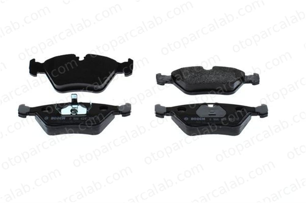 BOSCH 0 986 424 351 Fren Disk Balata Ön AUDI 100 C3 Avant 100 C3 Sedan 447698151C 895698151A