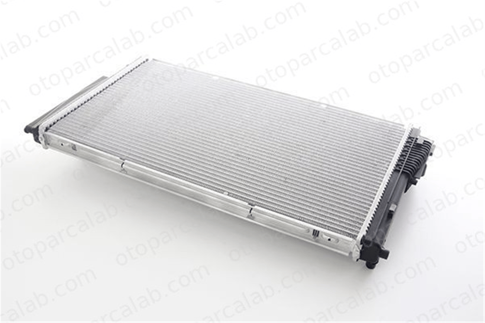 BSG 15-520-016 Su Radyatörü BMW 1 3 H1BG8005CD 2372158