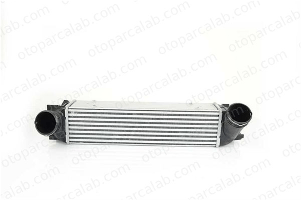 BSG 15-535-001 Turbo Radyatörü BMW 1 3 17517524916 7524916