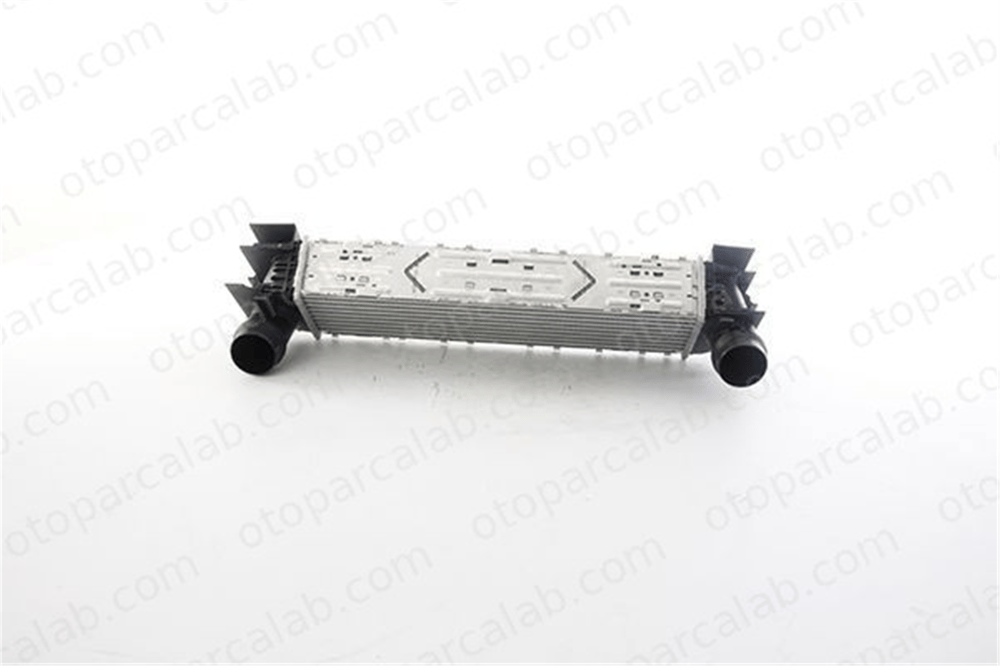BSG 15-535-025 Turbo Radyatörü BMW 1 3 17517600530 7600530