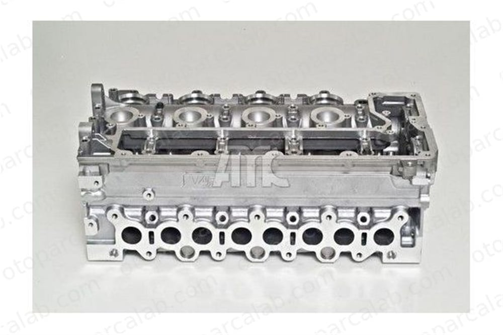 BSG 30-110-010 Silindir Kapağı PEUGEOT EXPERT TEPEE CITROËN C4 Coupe 3M5Q6C032BA 200EF