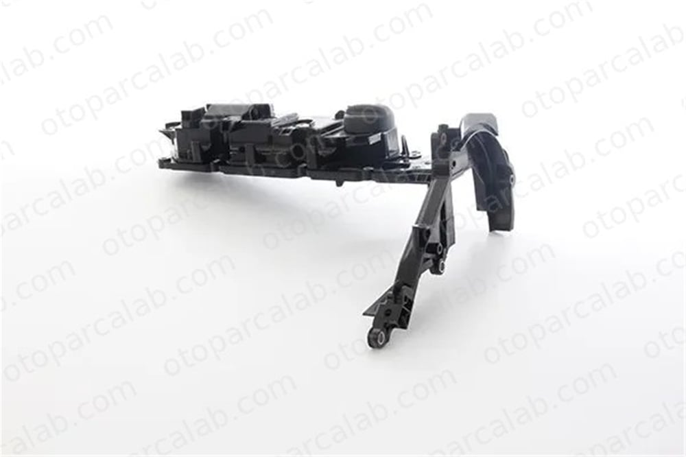 BSG 30-122-048 Motor Üst Kapağı (Külbütör) CITROËN BERLINGO Kasa/büyük limuzin BERLINGO MULTISPACE AV6Q6K271AA 248S0