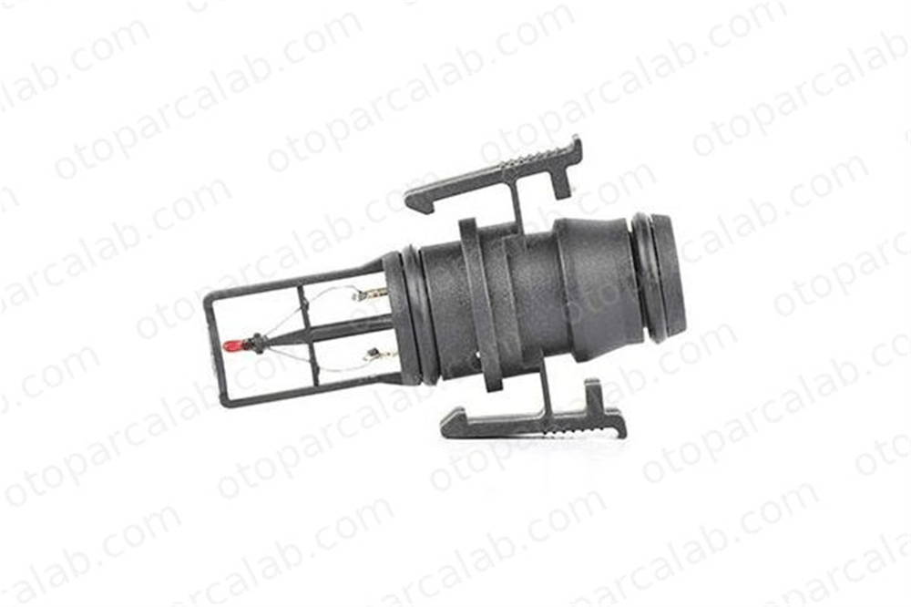BSG 60-840-018 Hararet Müşürü MERCEDES-BENZ C-SERISI C-SERISI T-Model A0105425717 105425717