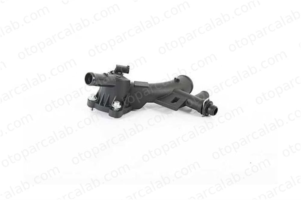 BSG 65-126-007 Termostat Gövdesi NISSAN BLUEBIRD ROVER 800 13H4070 98498831