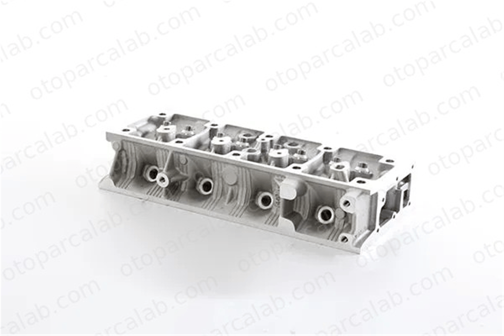 BSG 75-110-004 Silindir Kapağı NISSAN INTERSTAR Minibüs/Otobüs RENAULT VEL SATIS 7702164346 1104100QA0