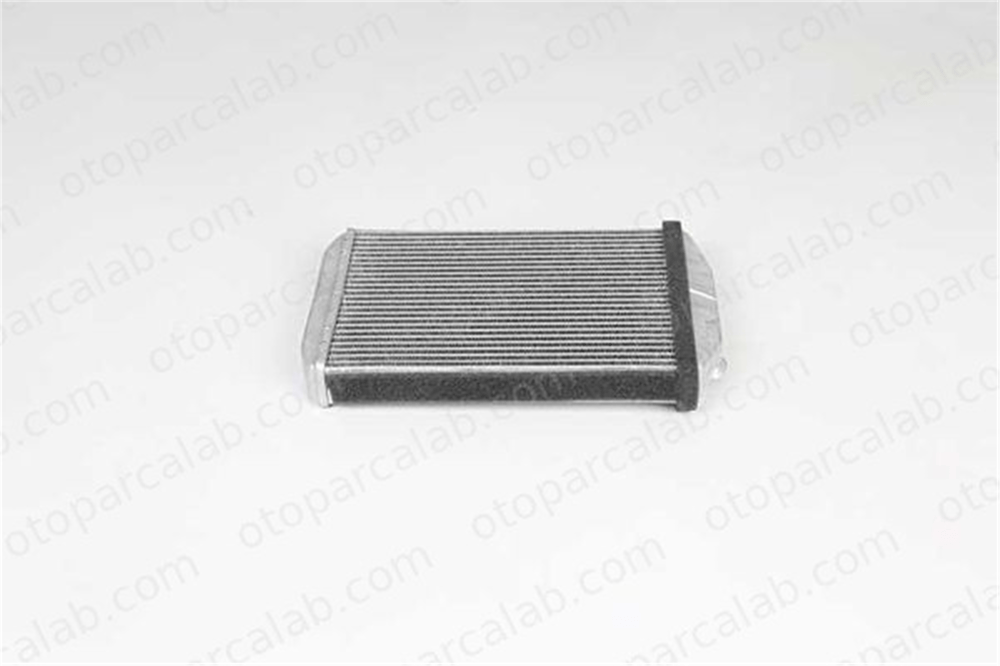 BSG 75-530-004 Kalorifer Radyatörü NISSAN NV400 Panelvan/Van NV400 Platform şasi 7701209819 A4158304300