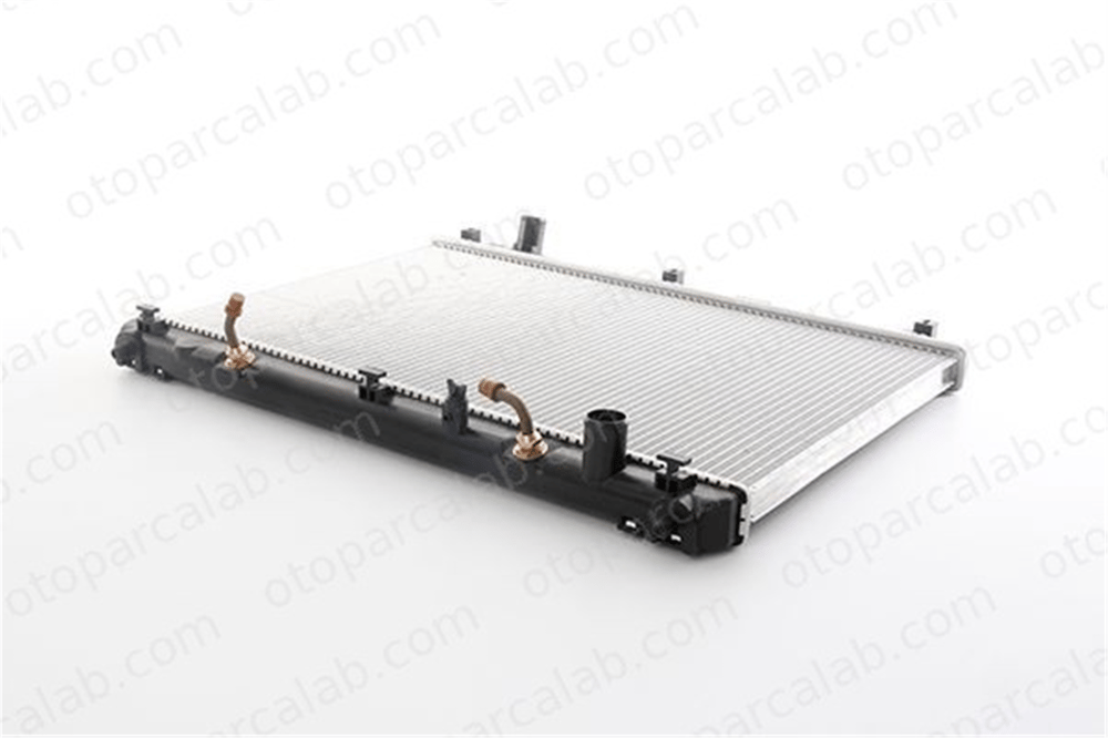 BSG 83-520-008 Su Radyatörü SUZUKI GRAND VITARA II 133063 1330A0