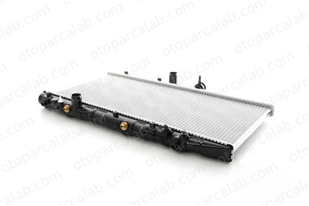 BSG 85-520-013 Su Radyatörü TOYOTA COROLLA Station Wagon COROLLA 1300244 24418338
