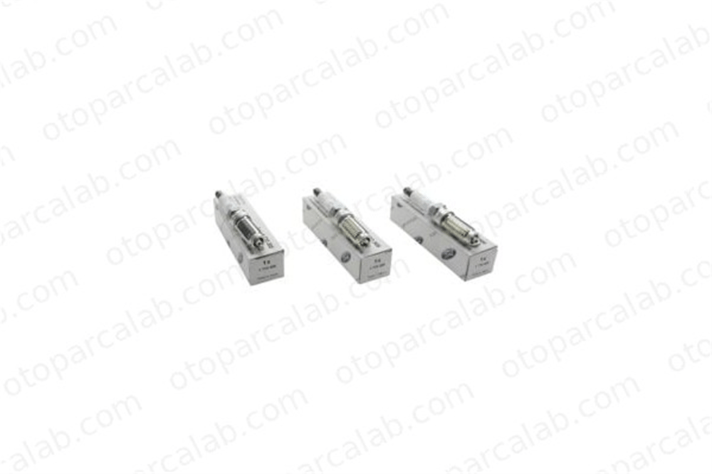 FORD ORJINAL CM5G12405CE Ateşleme Bujisi FORD FIESTA VII FOCUS III CM5G12405CE 1748575