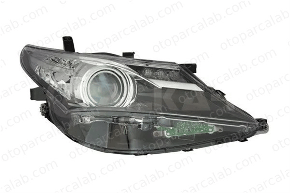 MADE IN TAIWAN 8113002J61 Far Sağ TOYOTA AURIS AURIS Station wagon 8113002J61 8113002E20