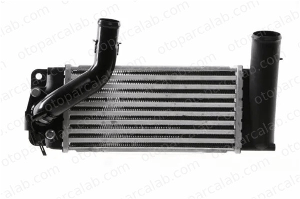 MAHLE CI 457 000S Turbo Radyatörü TOYOTA AURIS COROLLA Sedan 179000N040