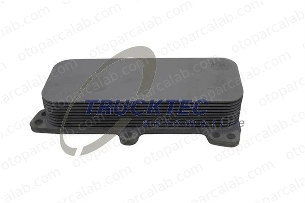 TRUCKTEC 07.18.039 Motor Yağ Soğutucu VW MULTIVAN T5 TRANSPORTER T5 Minibüs/Otobüs 70117021D 070 117 021 D