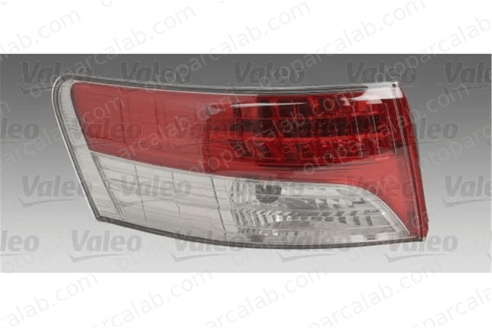 VALEO 043956 Stop Lambası Dış Sol TOYOTA AVENSIS Sedan 8156005270 8156105270
