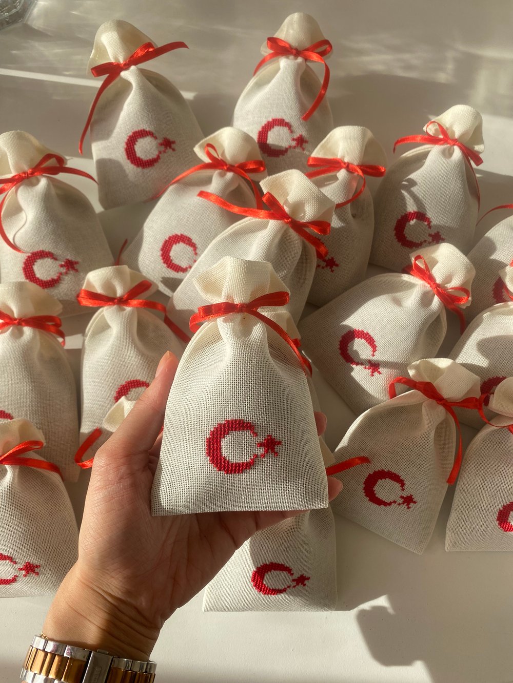 TÜRK BAYRAĞI MODEL ETAMİN EL İŞLEMESİ LAVANTA KESESİ