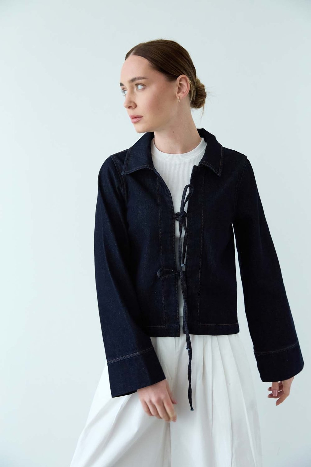 Önü Bağcıklı Denim Ceket