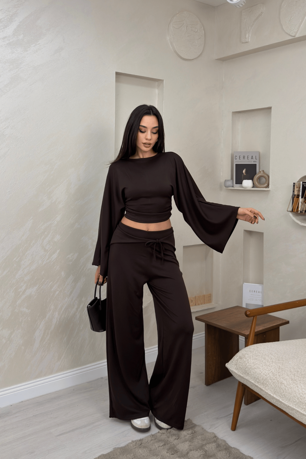 Alice Kahve Renkli Yarasa Kol Crop Bluz Genis Paca Pantolon Takim