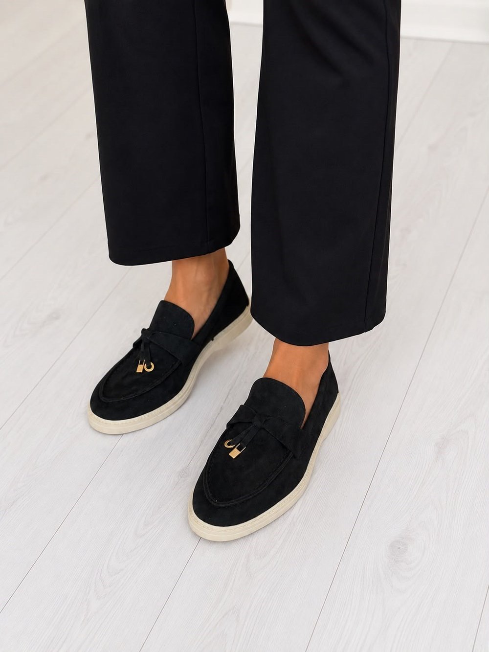 Siyah Aksesuarlı Loafer