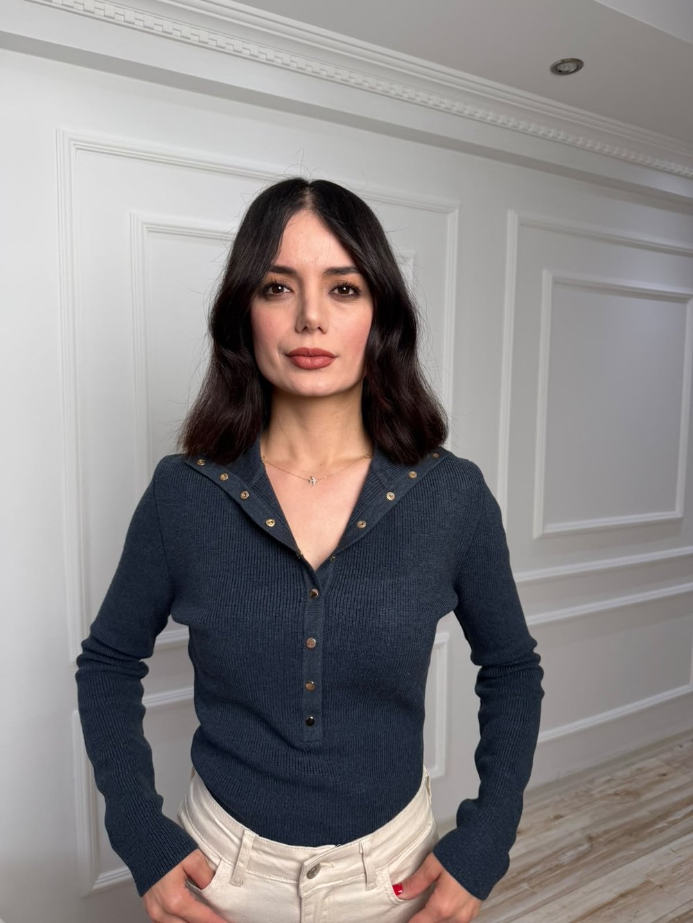 Dik Yaka Çıtçıt Detaylı Fitilli Triko Kazak - İNDİGO
