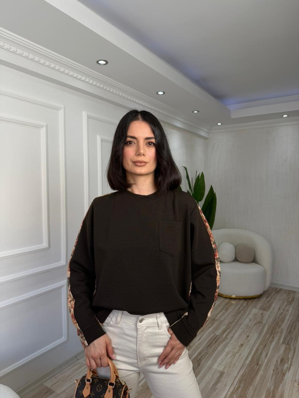 Arkası Çiçek Desenli Pile Detaylı Sweat - KAHVE