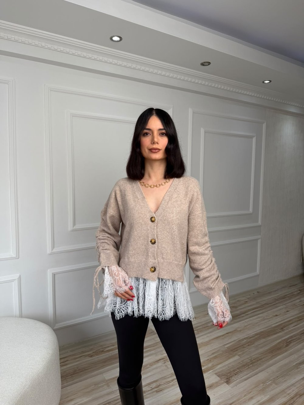 Güpür Detaylı V Yaka Hırka - TAŞ