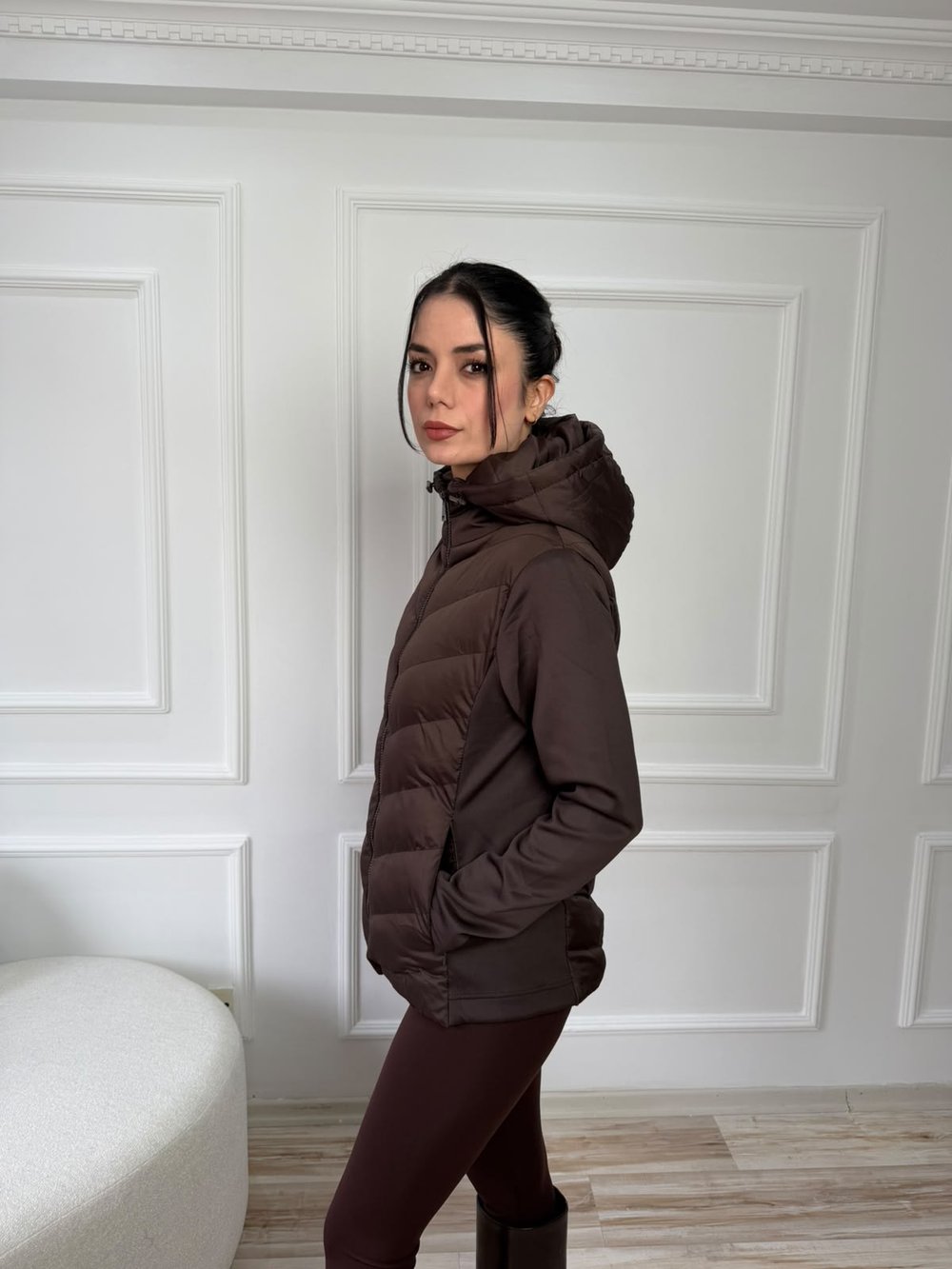 Kapüşonlu Dalgıç Kumaş Detaylı Şişme Mont - KAHVE