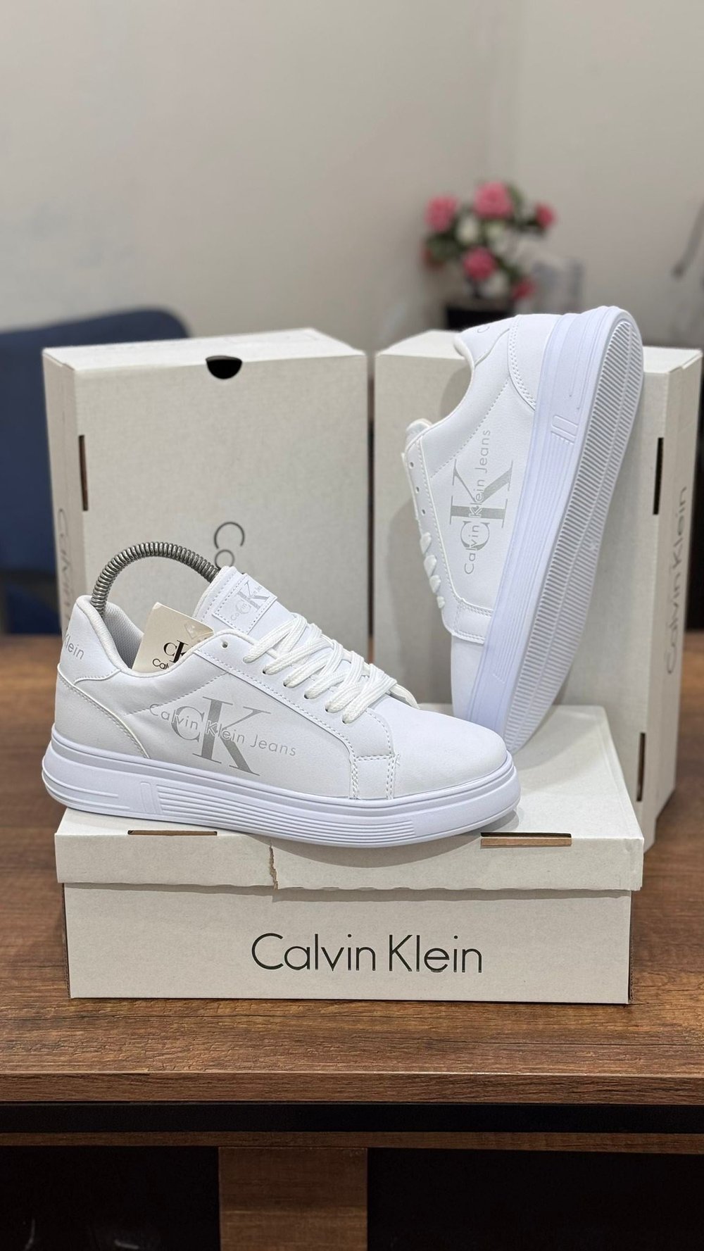 Calvin Klein kampanya sınırlı sayıda