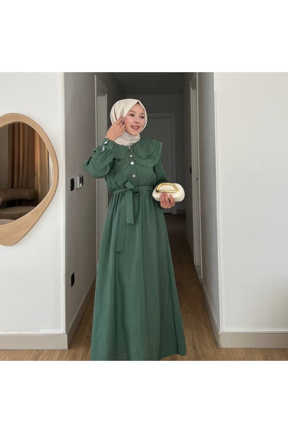 Yaka Detaylı Elbise - Ürün Kodu 1002