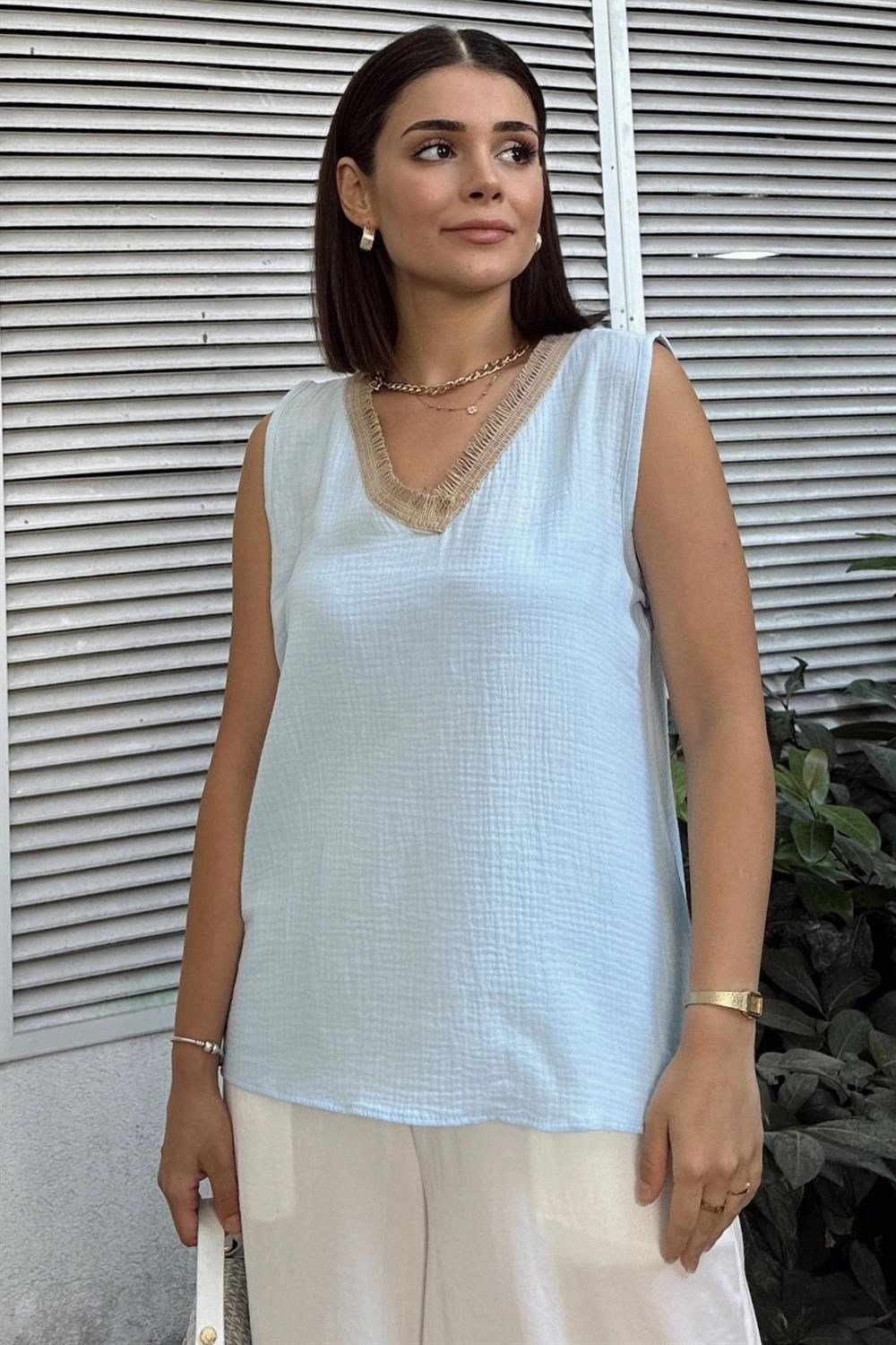 Bebe Mavi Hasır Detaylı V Yaka, İthal Müslin Kumaş, Basic Kesim, Salaş Kolsuz Bluz & Atlet