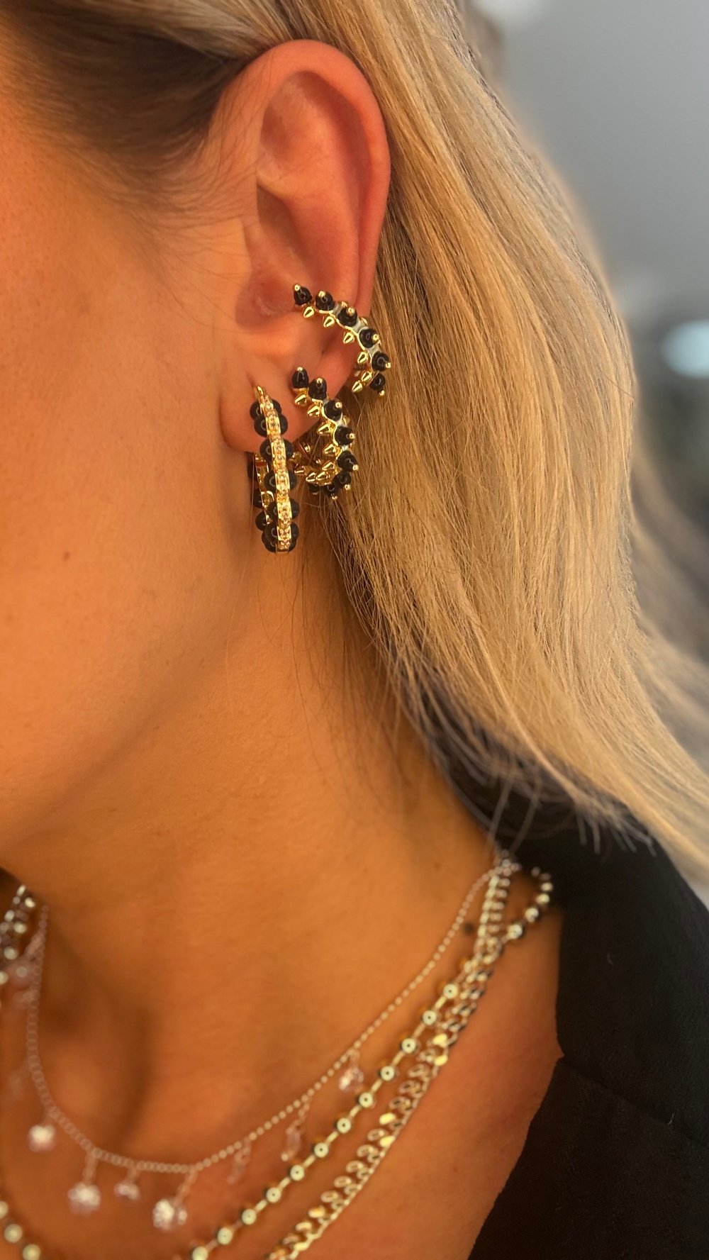 SİYAH BONCUK EARCUFF