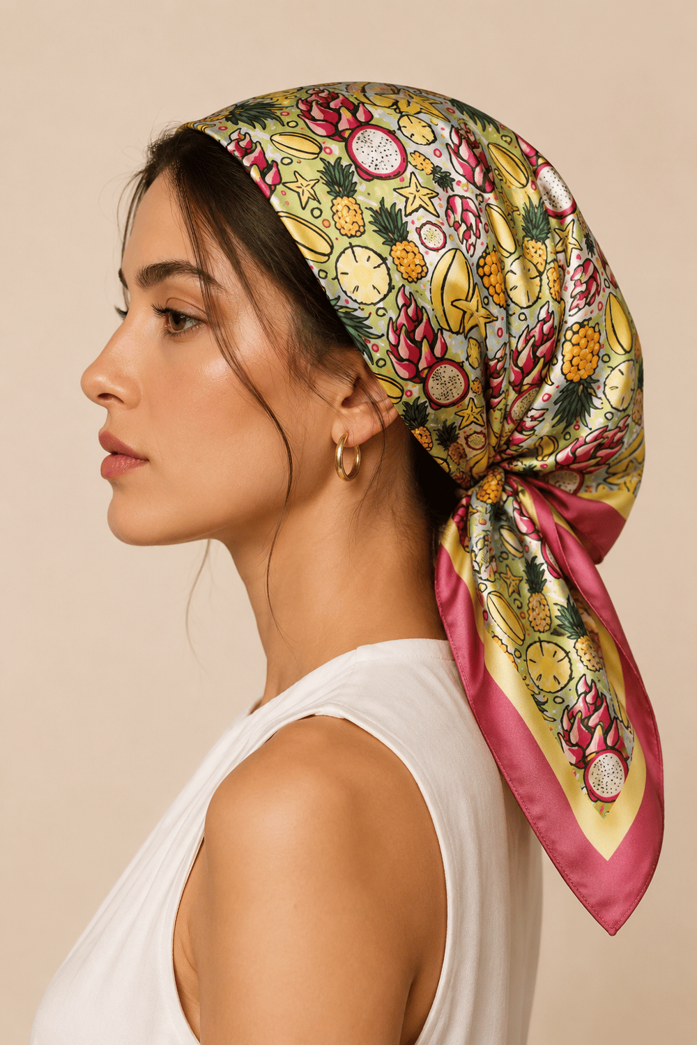 Kadın Egzotik Meyveler Desenli Saten Fular Bandana 56x56 cm - Gül Kurusu Sarı