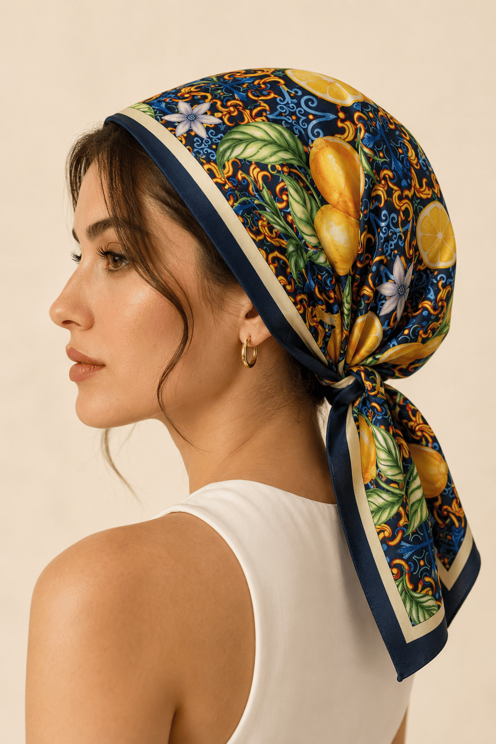 Kadın Limon Bahçesi Desenli Saten Fular Bandana 56x56 cm - Lacivert Sarı
