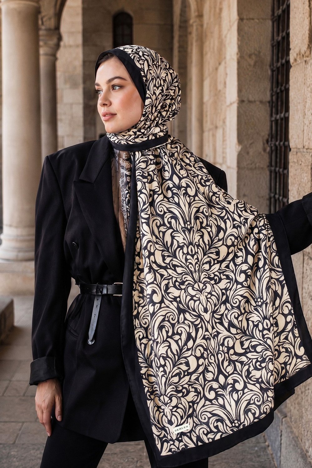 Perla Barok Damask Desenli Şal - Siyah Bej