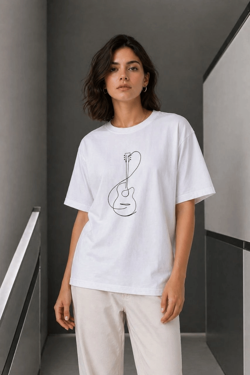 Kadın Minimal Gitar Baskılı Tişört T-Shirt Yazlık Kısa Kol Bisiklet Yaka T-Shirt  - Beyaz