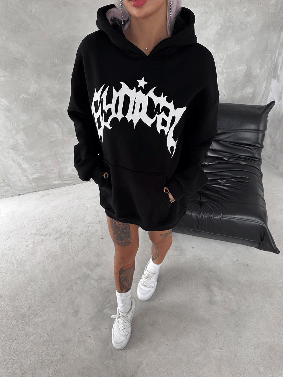Kadın Oversize Kapüşonlu Cepli Baskılı 3 İplik Pamuklu Hoodie Sweatshirt - Siyah