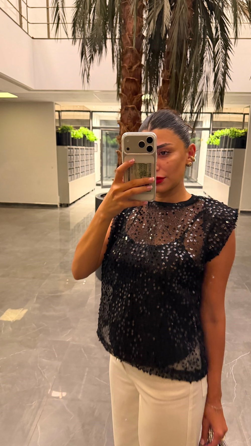 Vatkalı Payetli Bluz