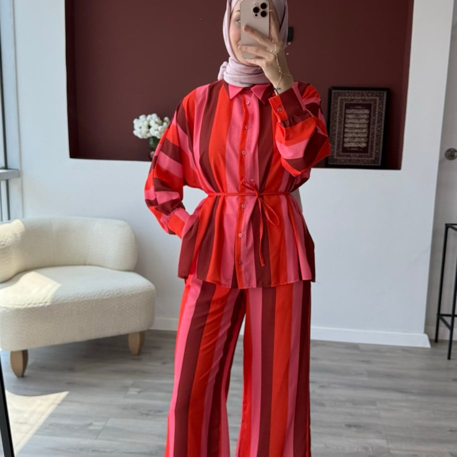 Premium Çizgili Takım