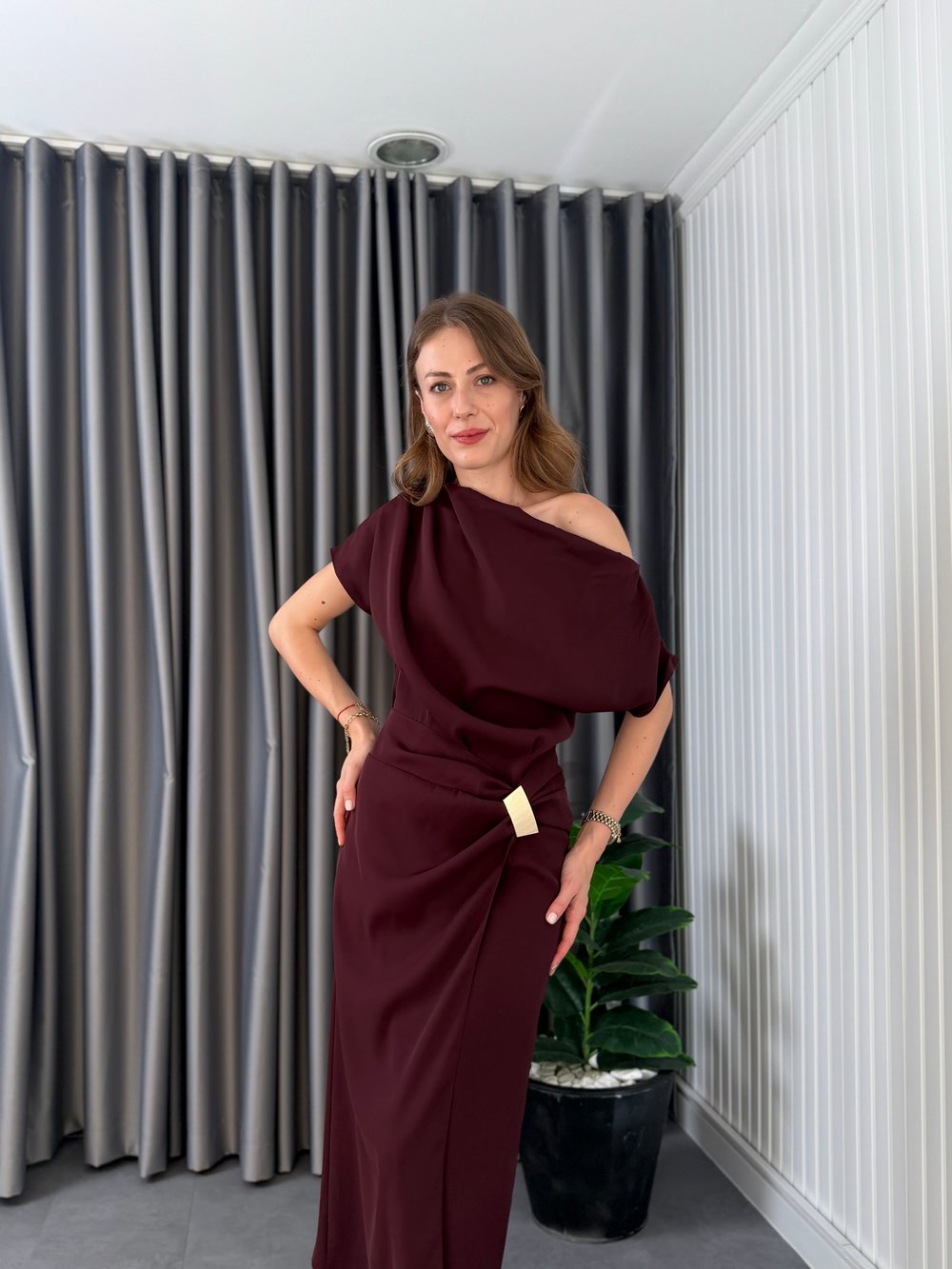 Kayık Yaka Tokalı  Elbise Mürdüm