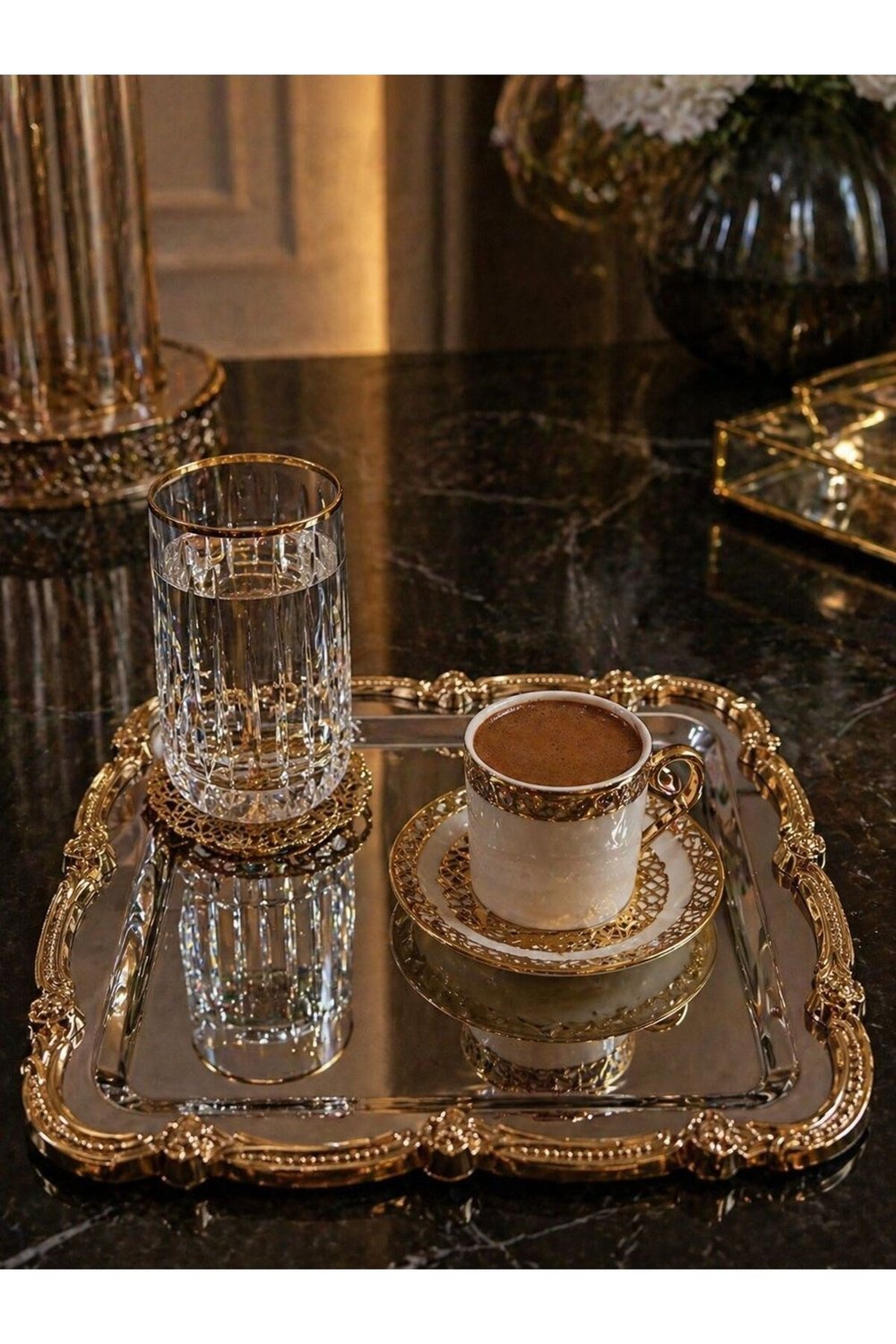 Paslanmaz Çelik Gümüş Üzeri Gold Gül Figürlü Sunum Tepsisi– Tek Kişilik Dekoratif Kare Servis Kahve Çay Tepsisi