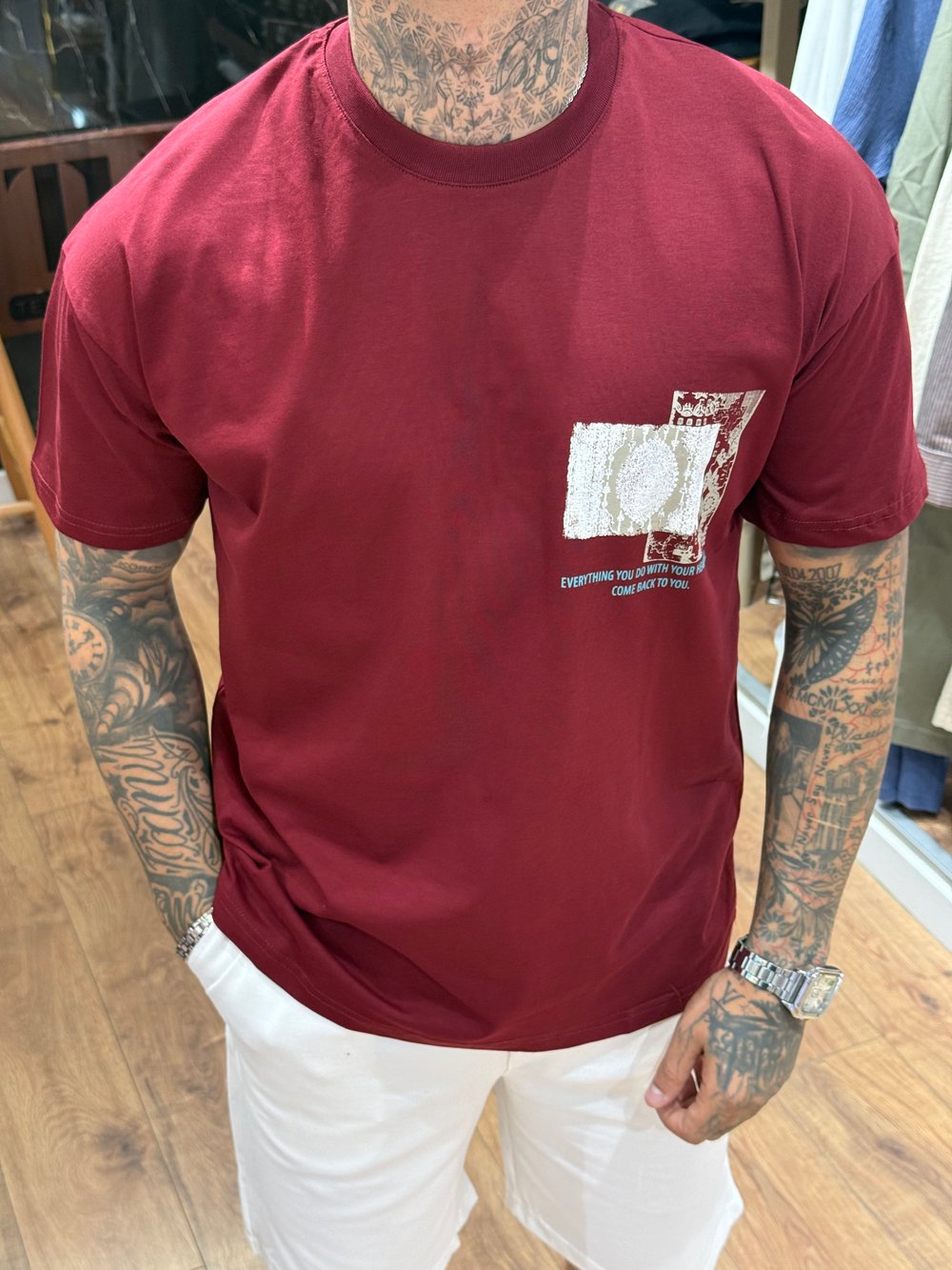 Bordo Kilim Desenli Ön ve Sırt Baskılı Oversize Erkek Tişört