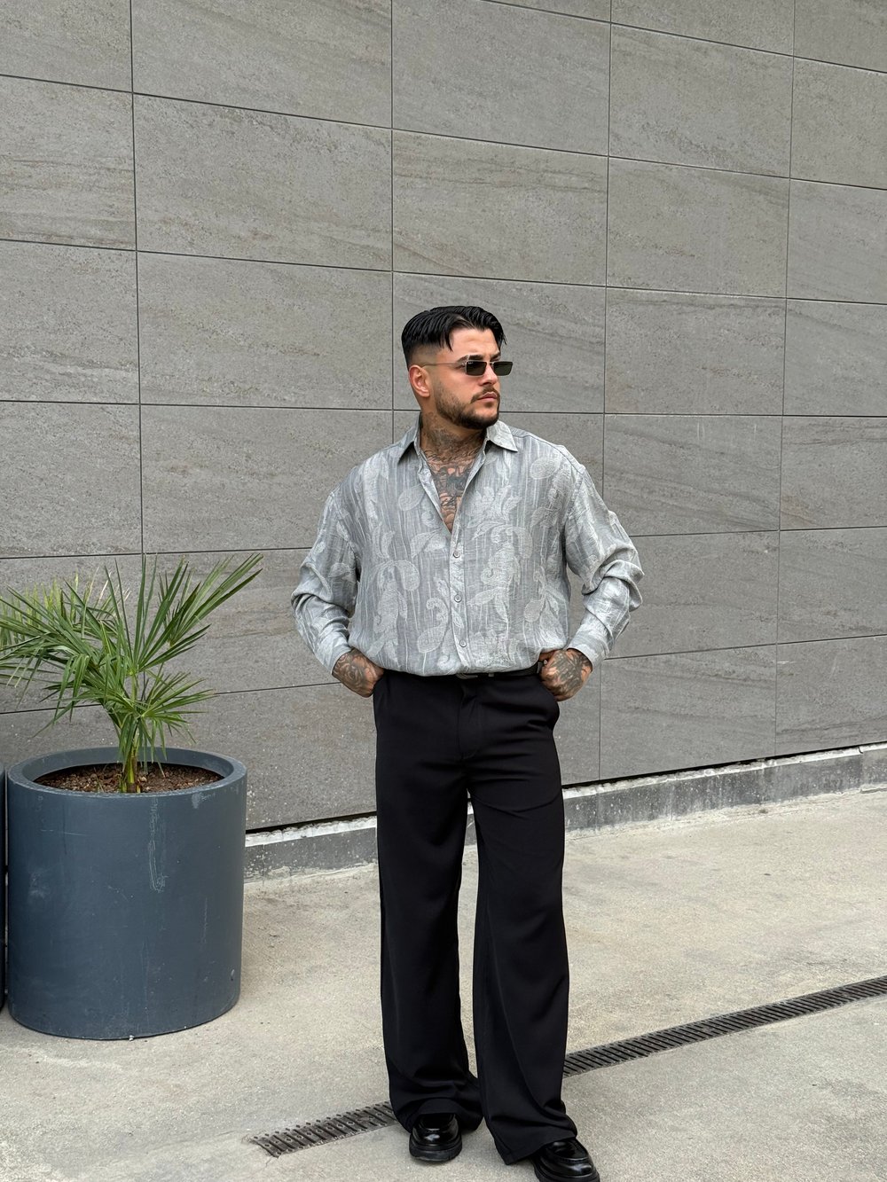 ÖZEL TASARIM DESENLİ GÖMLEK VE ESPANYOL PAÇA PANTALON ALT ÜST TAKIM