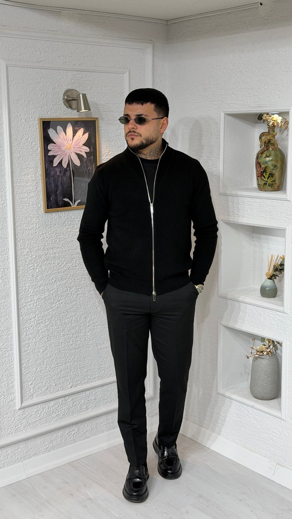 Siyah Dik Yaka Fermuarlı Fitilli Triko Ceket – Modern Slim Fit 