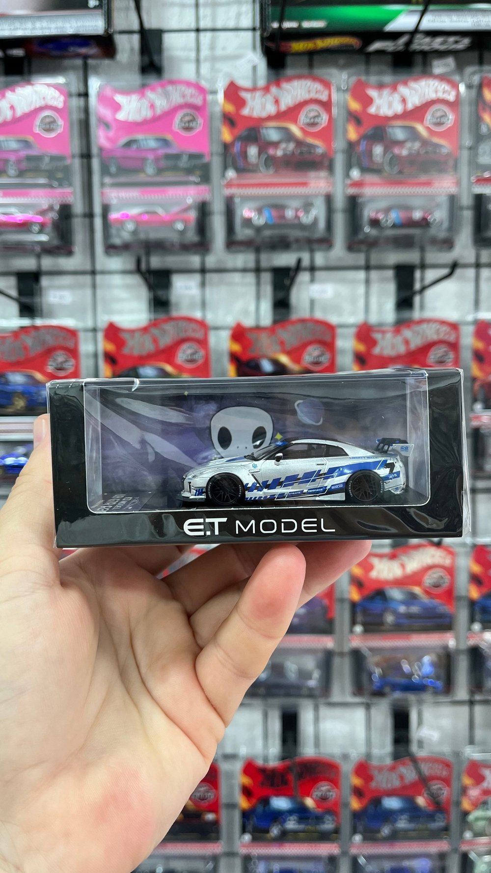 E.T Model  1:64 Nissan GT-R R35 LB Widebody Modified 1.5 Version FNF Silver Blue