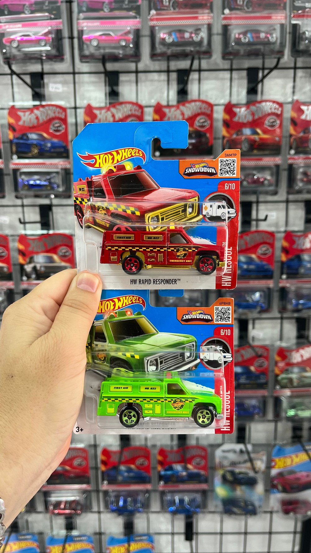 Hot Wheels 2'li Lot - 2016 - Kartonet Yıpranmaları Mevcut