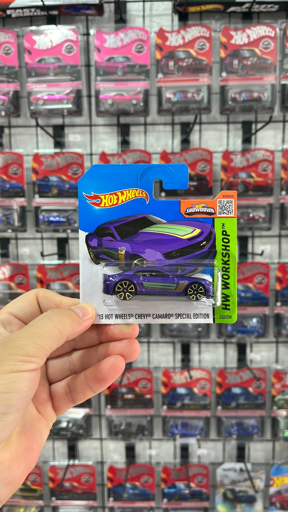 Hot Wheels  Camaro Special Edition 2015- Kartonet Yıpranmaları Mevcut