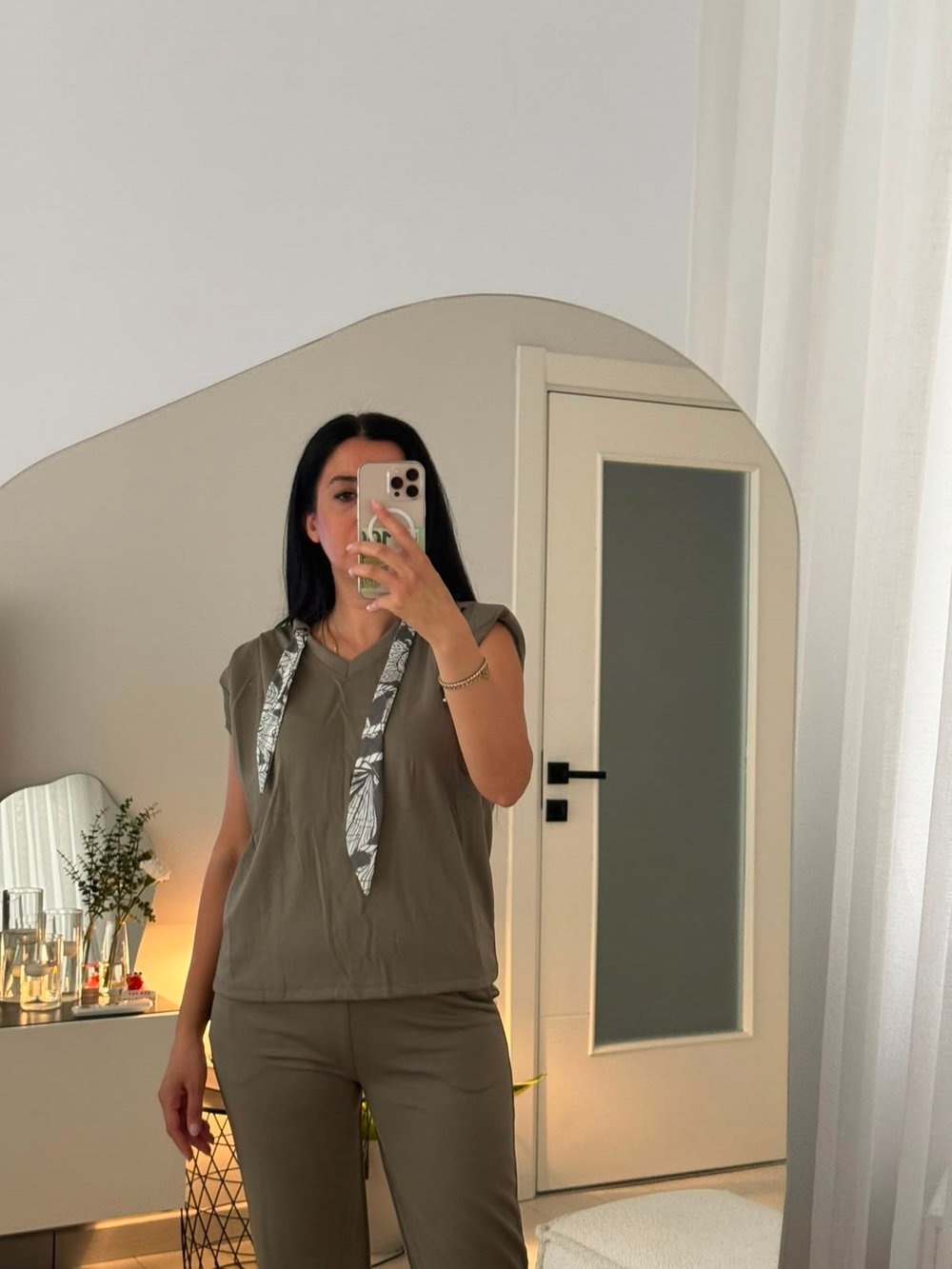 Modal kumaş omuz vatkalı geniş paça takım